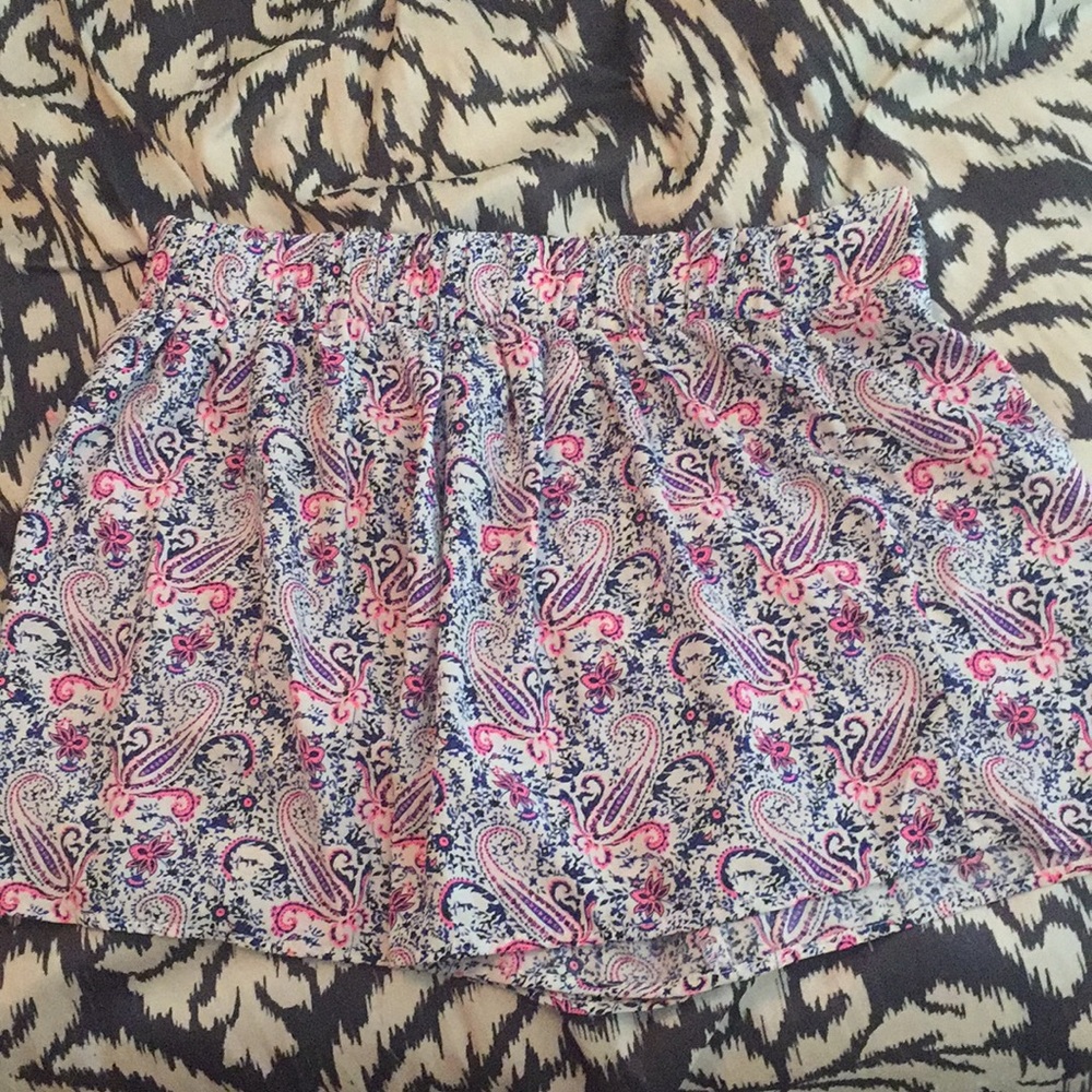 Charlotte Russe paisley flowy shorts